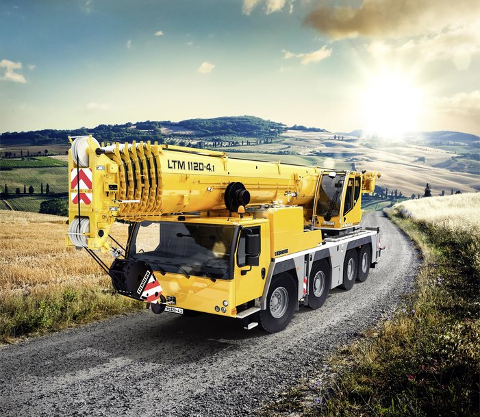 Maximum lifting capacity on four axles – Liebherr unveils the new LTM 1120 4.1 at the Conexpo in Las Vegas